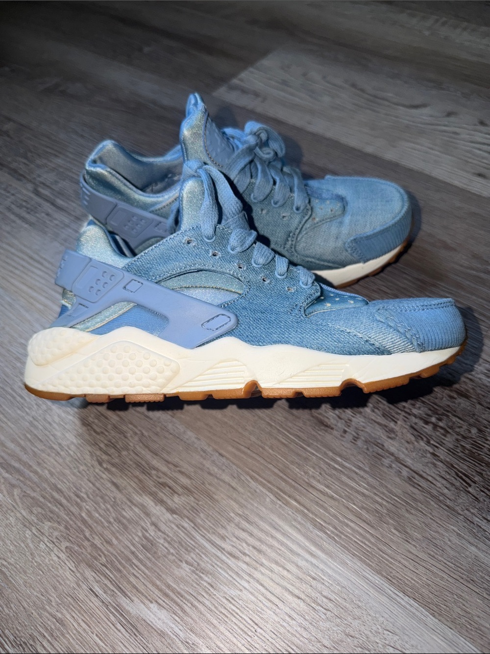 Women’s Blue Denim Nike Huaraches Athletic Sneakers with Gum Sole
